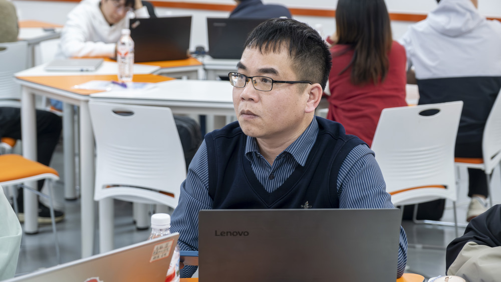 专项培训教师特写2（林文涛摄）